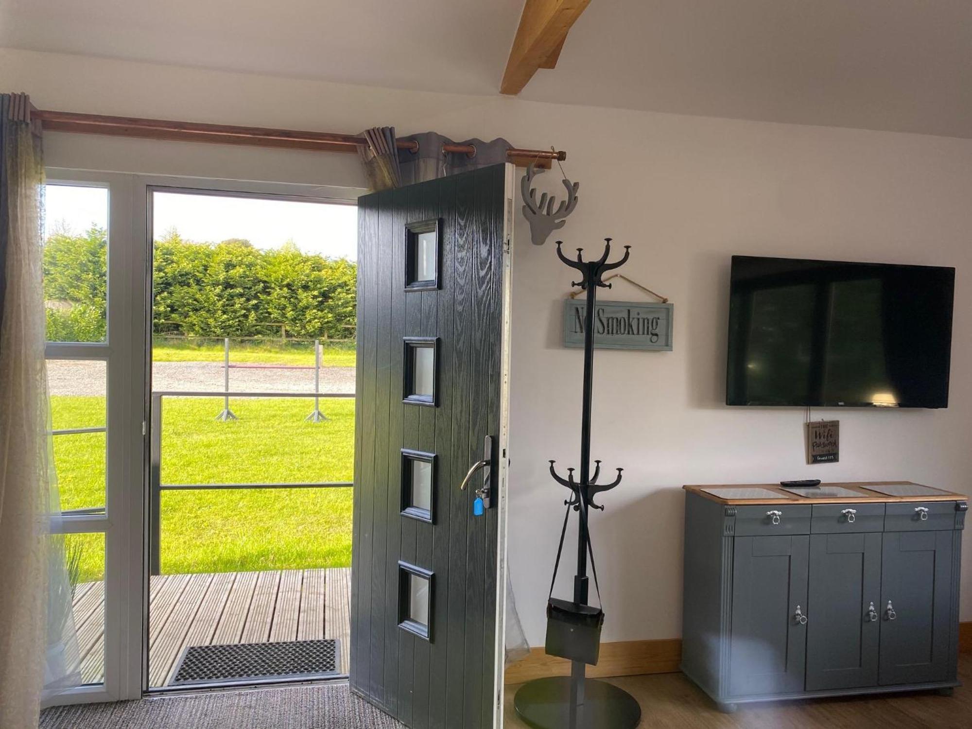 King Richard'S Luxury Lodge - Sleeps Up To 8 ,Dog Friendly ,Near Sherwood Forest At Fairview Farm In Nottingham Set In 88 Acres And Great For Groups,Family Gatherings,Corporate Events Exteriér fotografie