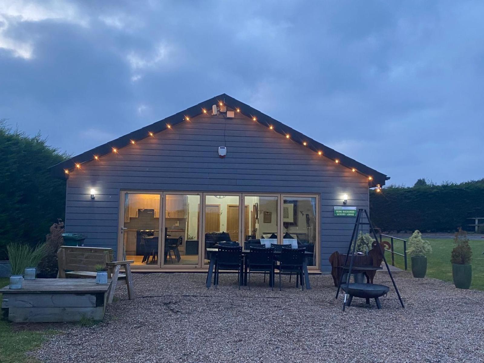 King Richard'S Luxury Lodge - Sleeps Up To 8 ,Dog Friendly ,Near Sherwood Forest At Fairview Farm In Nottingham Set In 88 Acres And Great For Groups,Family Gatherings,Corporate Events Exteriér fotografie